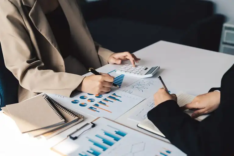 emprendimiento contable Raz Accounting